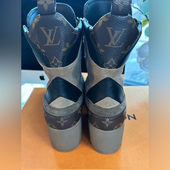 Louis Vuitton Laureate Platrform Desert Boot - Picture 5 of 10